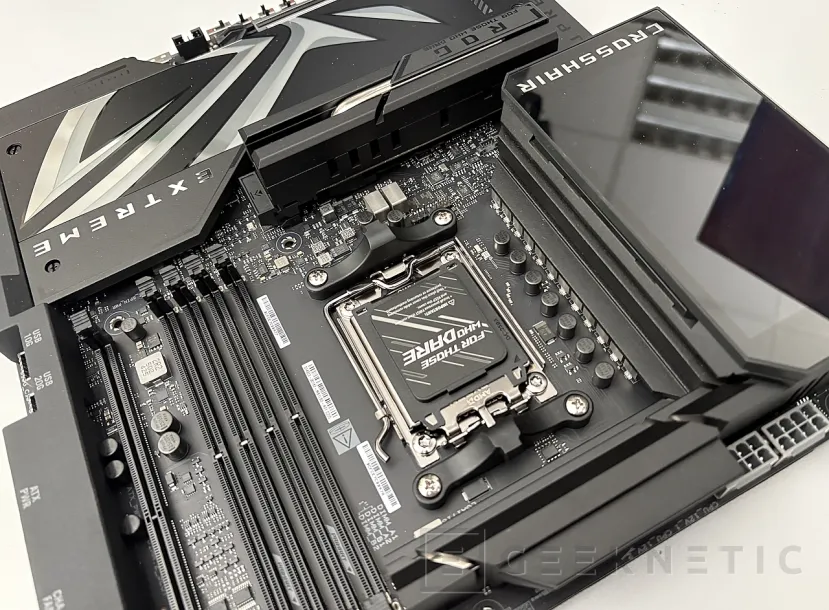 Geeknetic ASUS ROG CROSSHAIR X870E EXTREME Review 14