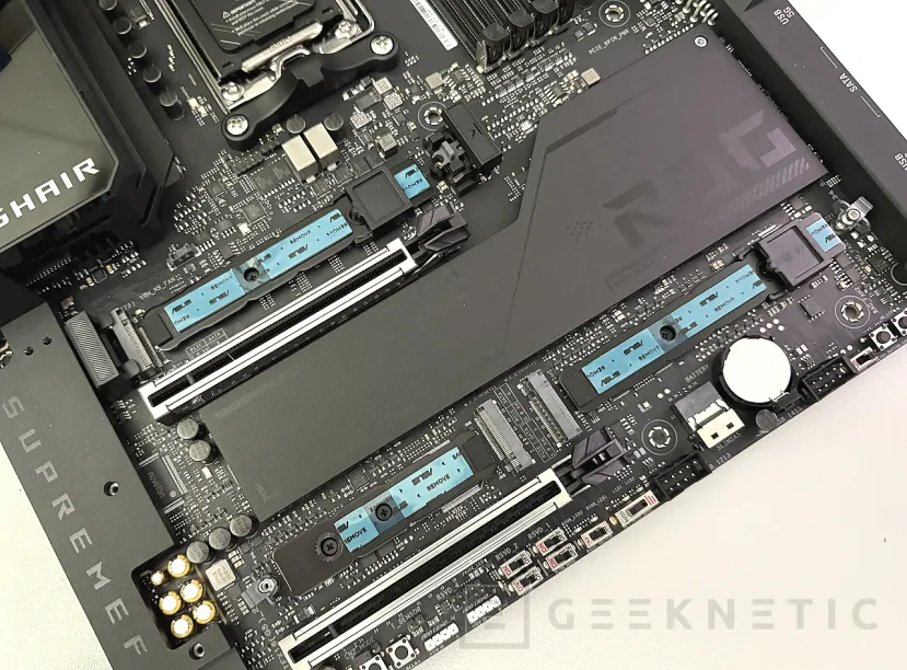 Geeknetic ASUS ROG CROSSHAIR X870E EXTREME Review 8