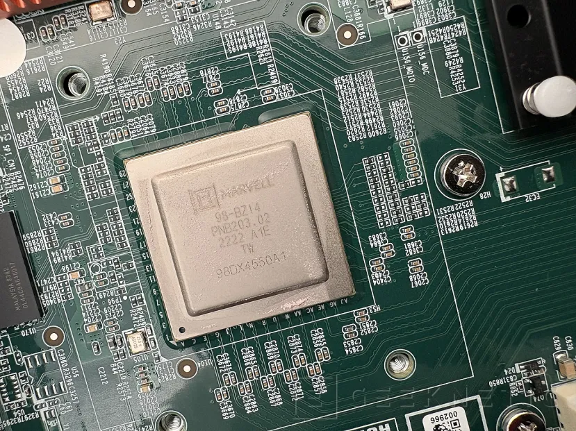 Geeknetic QNAP QSW-M3224-24T Review 7