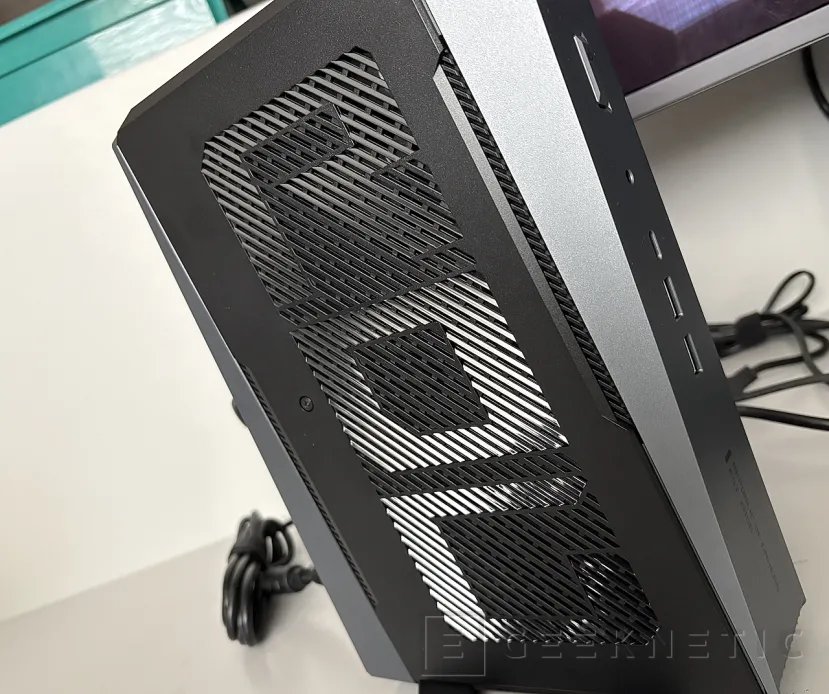 Geeknetic ASUS ROG GR70 MiniPC Review 15