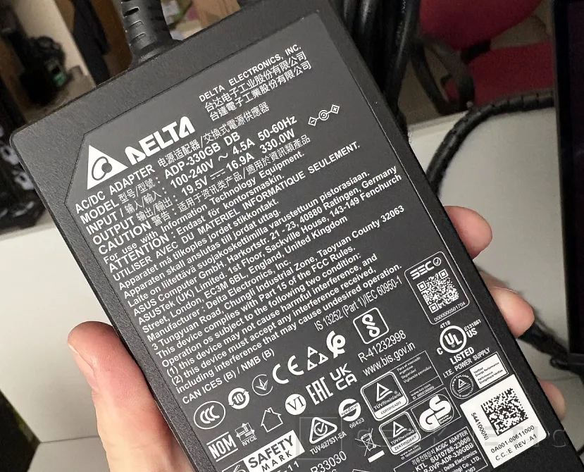 Geeknetic ASUS ROG GR70 MiniPC Review 12