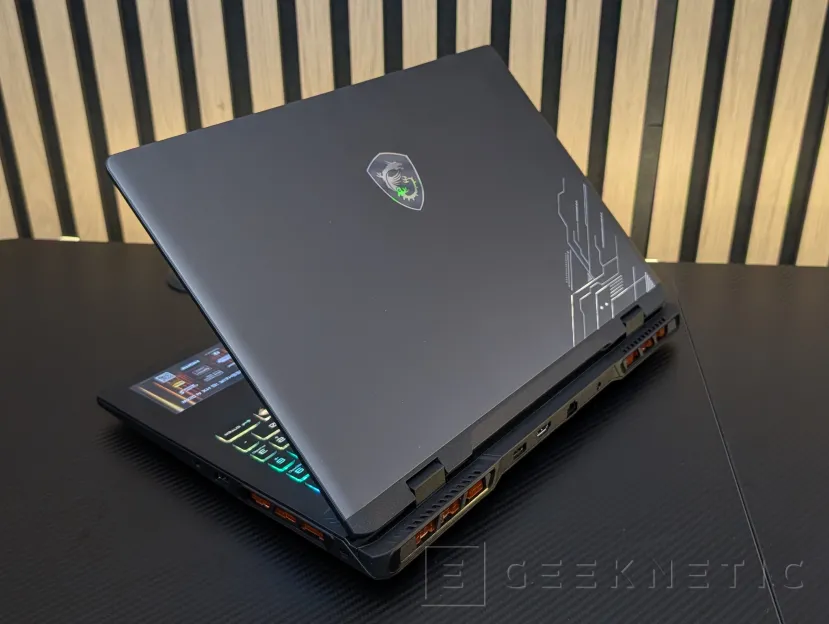 Geeknetic MSI Crosshair 16 HX AI D2XW Review 1