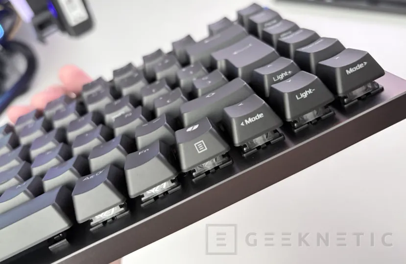 Geeknetic ASUS ROG Falchion Ace 75 HE Review 13