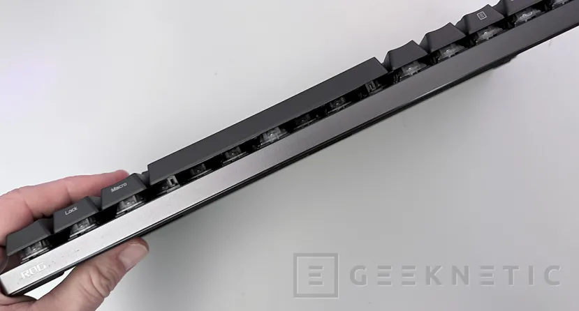 Geeknetic ASUS ROG Falchion Ace 75 HE Review 9