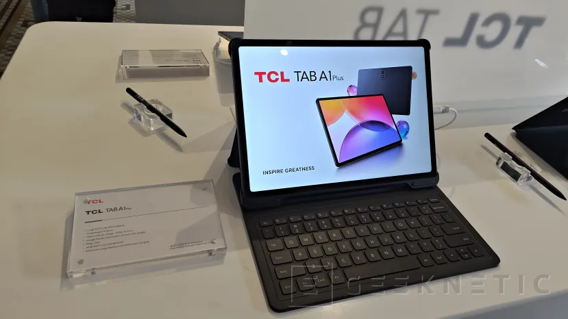 Geeknetic TCL TAB A1 Plus: Pantalla 2.4K de 12,2 pulgadas con tecnología TCL CSOT en el nuevo tablet de la compañía 1