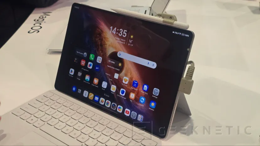 Geeknetic La nueva tablet HONOR MagicPad 4 llega desde 599 euros con solo 4,8 mm de grosor y un Snapdragon 8 Gen 5 3