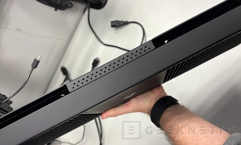 Geeknetic Arctic Senza AI 370 Review 11