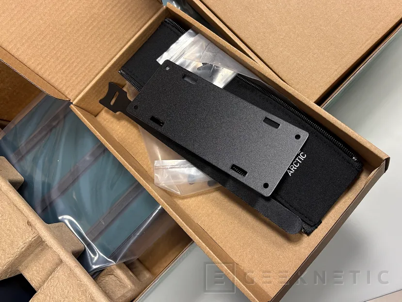 Geeknetic Arctic Senza AI 370 Review 6