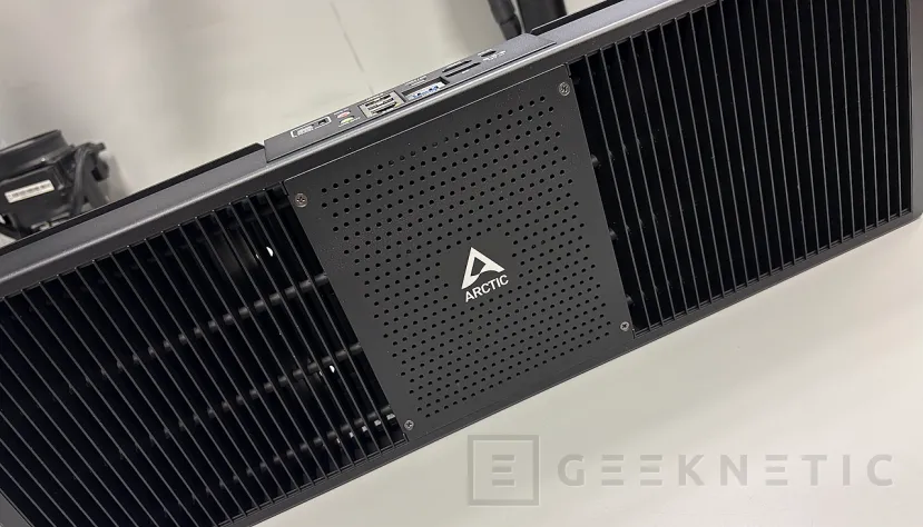 Geeknetic Arctic Senza AI 370 Review 34