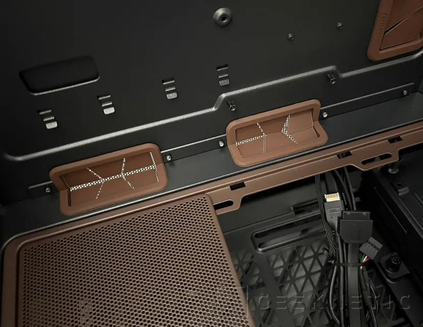 Geeknetic Antec Flux Pro Noctua Edition Review 6