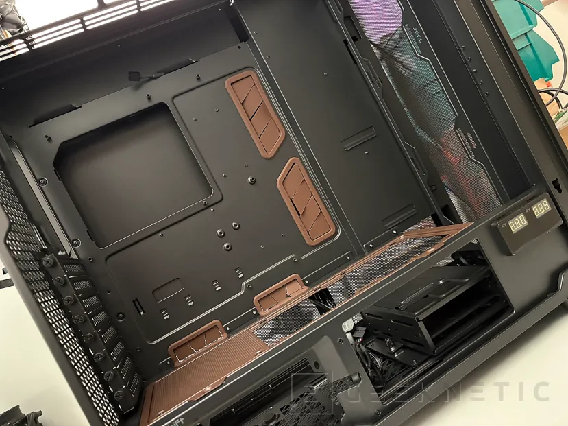 Geeknetic Antec Flux Pro Noctua Edition Review 5