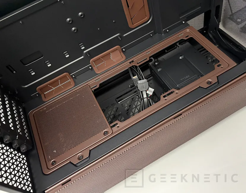 Geeknetic Antec Flux Pro Noctua Edition Review 4