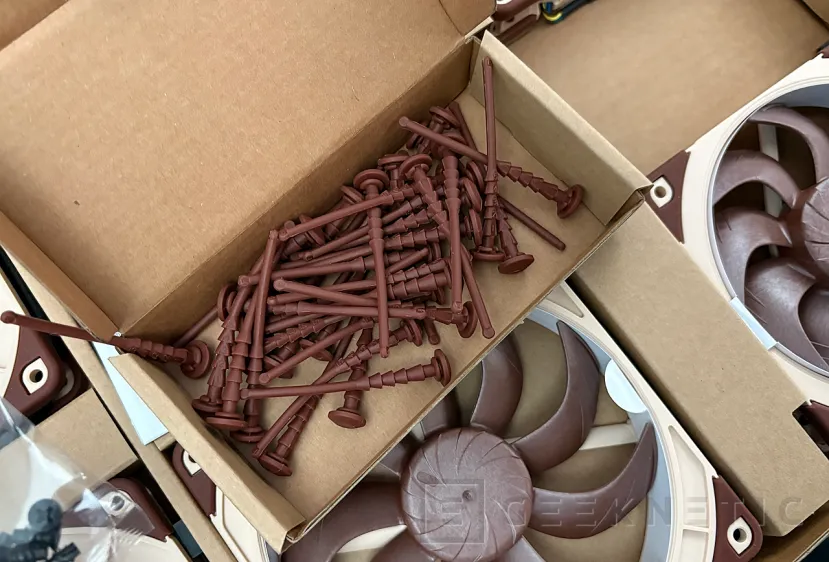 Geeknetic Antec Flux Pro Noctua Edition Review 26