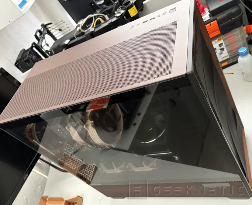Geeknetic Antec Flux Pro Noctua Edition Review 36