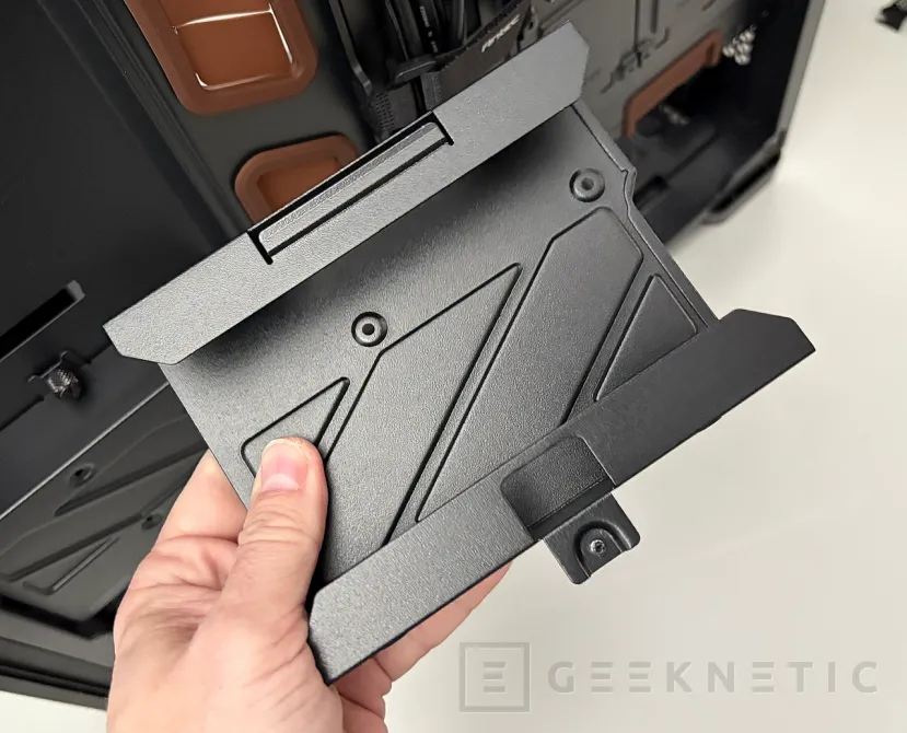 Geeknetic Antec Flux Pro Noctua Edition Review 8