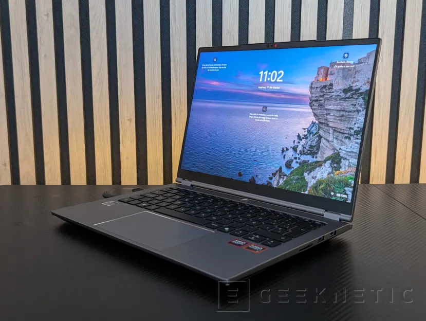 Geeknetic PCSpecialist 14" Lafité AI AMD Review 6