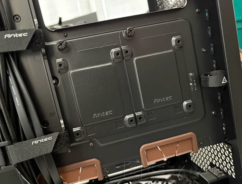 Geeknetic Antec Flux Pro Noctua Edition Review 10