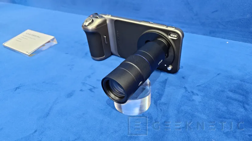 Geeknetic Vivo trae a Europa su X300 Pro con teleobjetivo acoplable 1