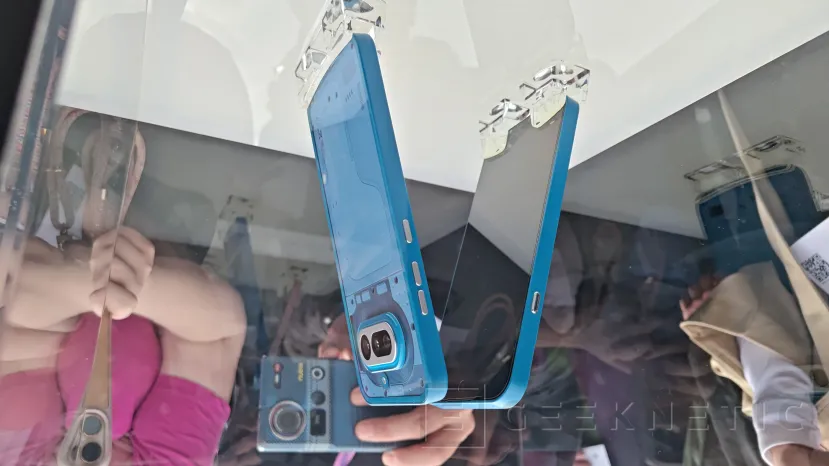 Geeknetic El Nothing Phone (4a) desvela su diseño y los 4 colores disponibles 3