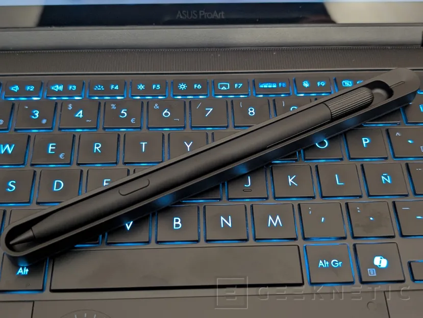 Geeknetic ASUS ProArt GoPro Edition PX13 Review 7