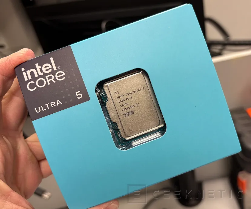 Geeknetic Intel Core Ultra 5 250K Plus Review 3