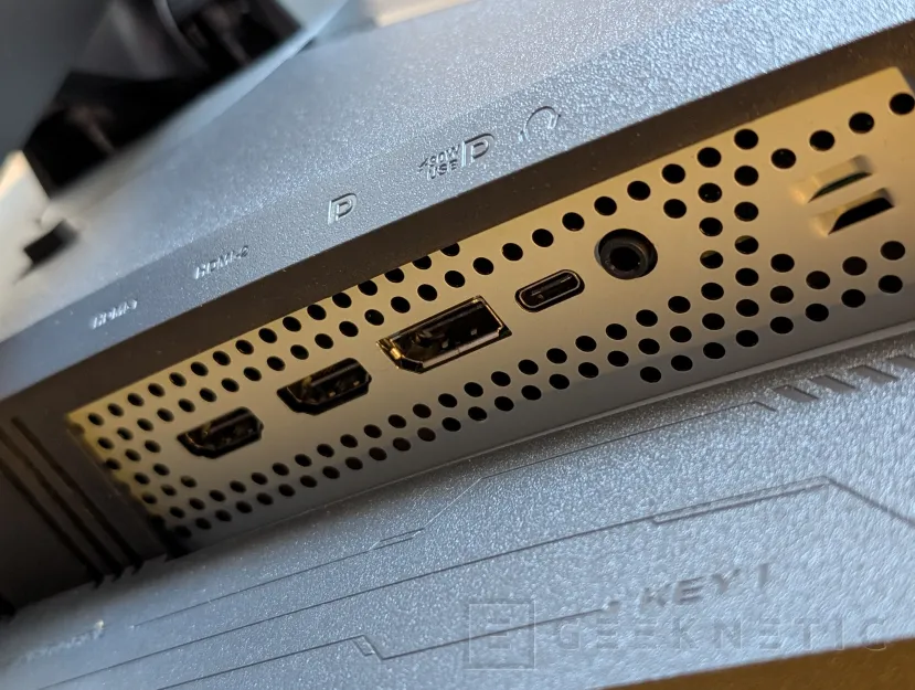 Geeknetic ASUS ROG Swift OLED PG34WCDN review: el mejor monitor gaming que hemos probado, ultrapanorámico, QD-OLED y 360 Hz 11