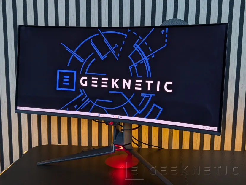 Geeknetic ASUS ROG Swift OLED PG34WCDN review: el mejor monitor gaming que hemos probado, ultrapanorámico, QD-OLED y 360 Hz 1