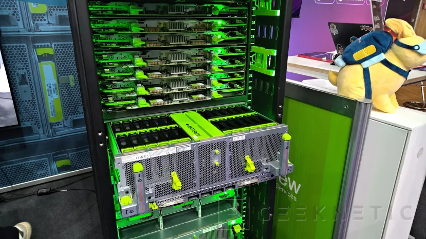 Geeknetic  En CloudFest hemos visto de cerca el Rack OCP de RackRenew y deja clara una idea: el servidor también se está reinventando 2