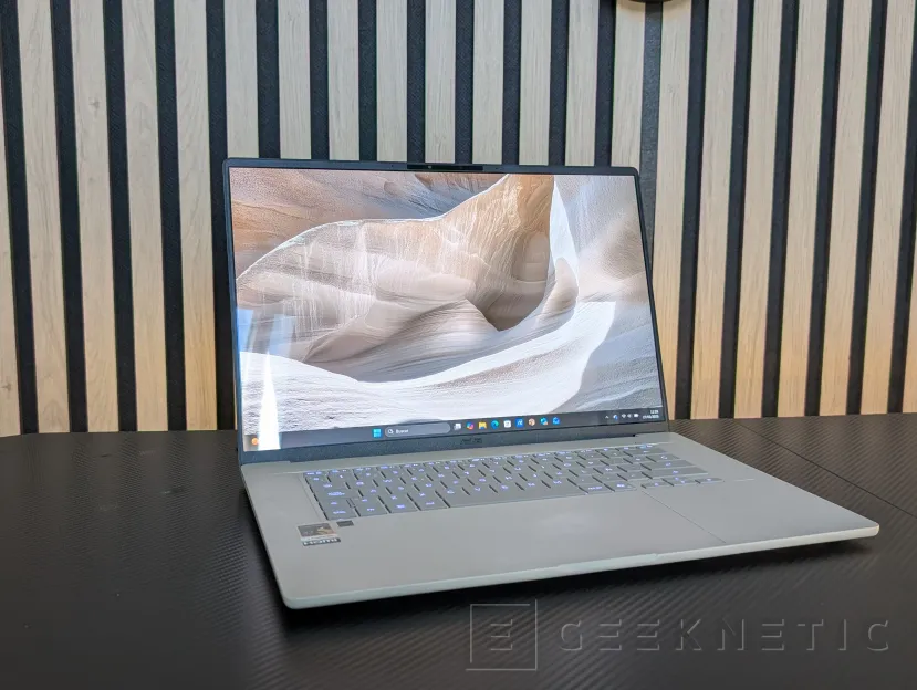 Geeknetic ASUS Zenbook A16 UX3607 Review con Snapdragon X2 Elite Extreme (X2E-94-100) 41