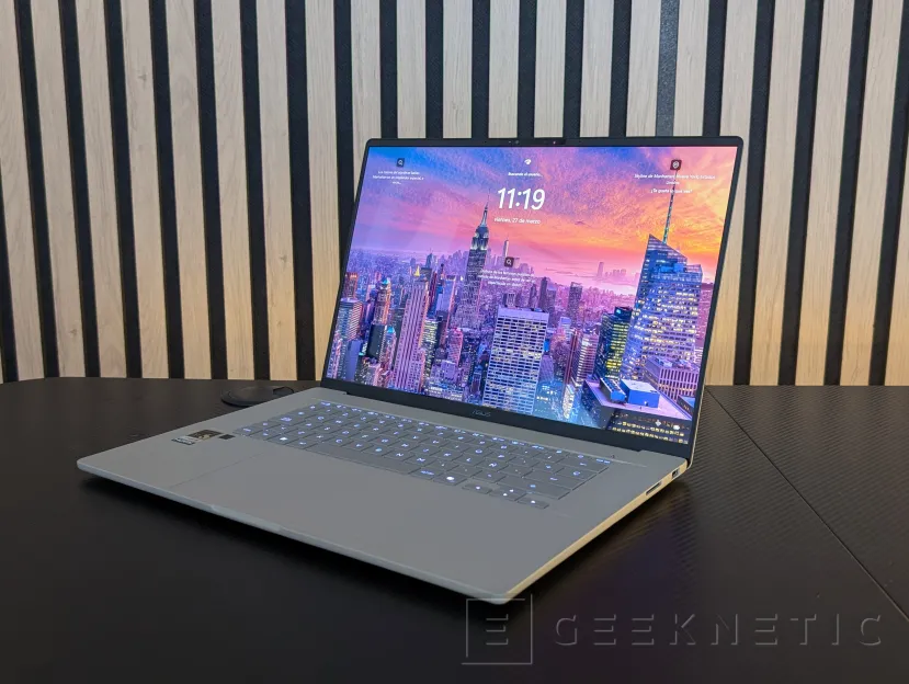 Geeknetic ASUS Zenbook A16 UX3607 Review con Snapdragon X2 Elite Extreme (X2E-94-100) 1