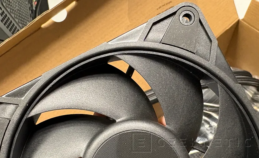 Geeknetic Arctic Liquid Freezer WS360-SP6 Review: una AIO para EPYC y Threadripper que sorprende por precio 12