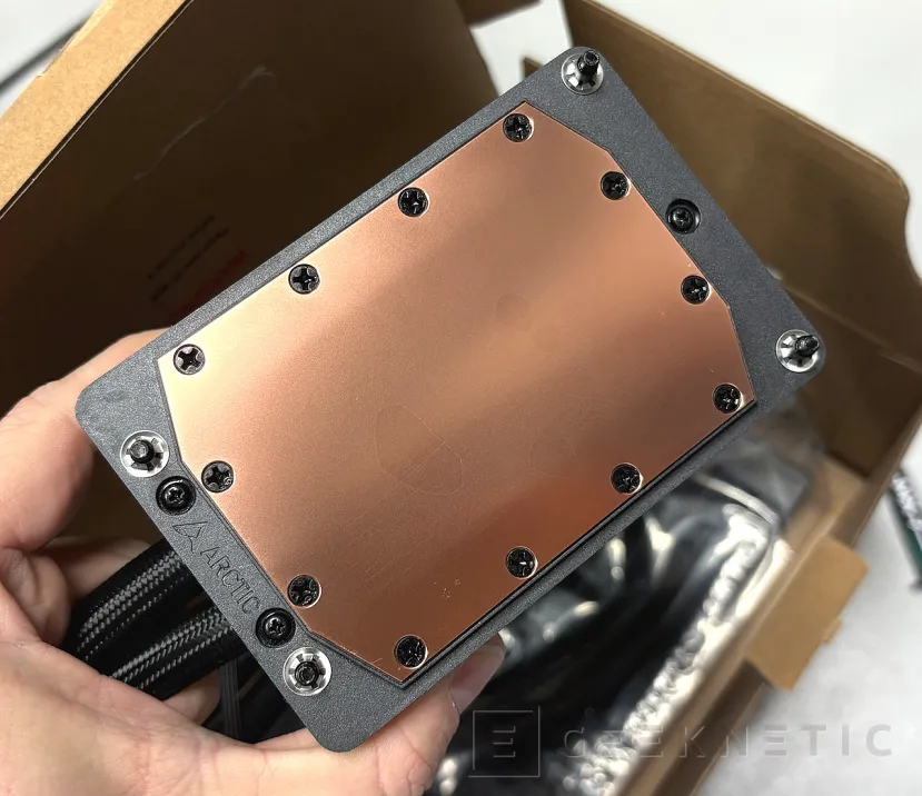Geeknetic Arctic Liquid Freezer WS360-SP6 Review: una AIO para EPYC y Threadripper que sorprende por precio 9