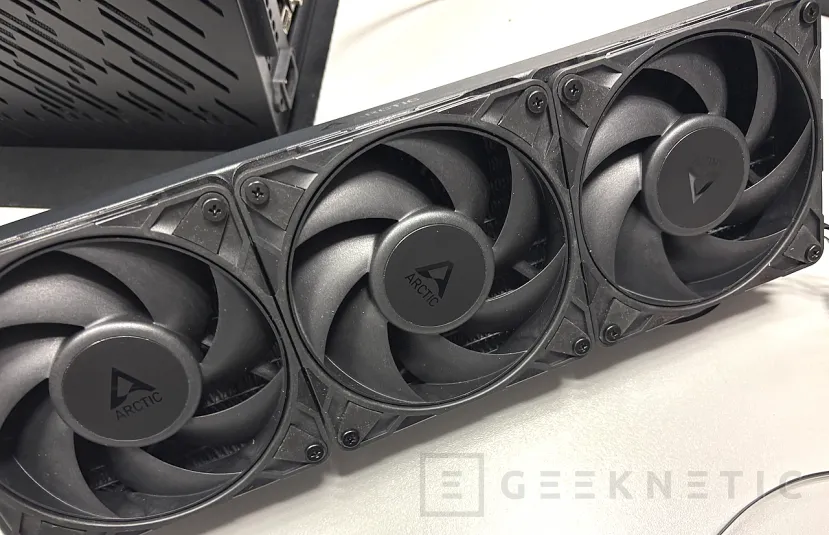 Geeknetic Arctic Liquid Freezer WS360-SP6 Review: una AIO para EPYC y Threadripper que sorprende por precio 13