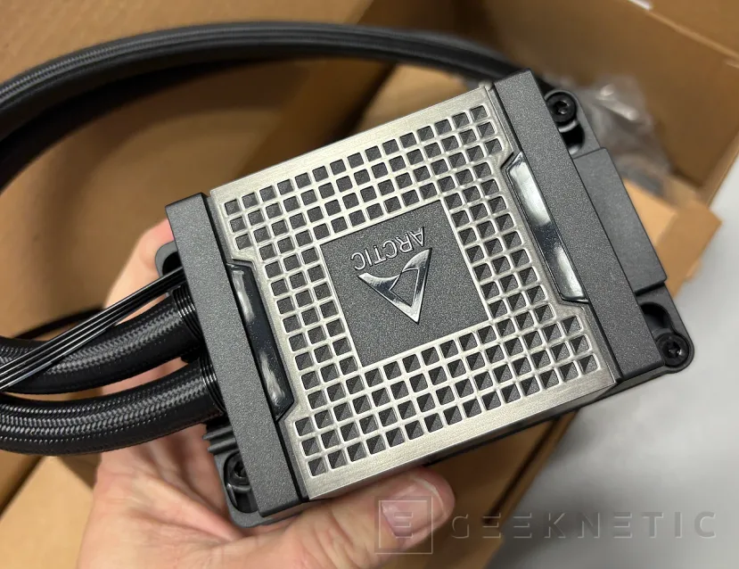 Geeknetic Arctic Liquid Freezer WS360-SP6 Review: una AIO para EPYC y Threadripper que sorprende por precio 7
