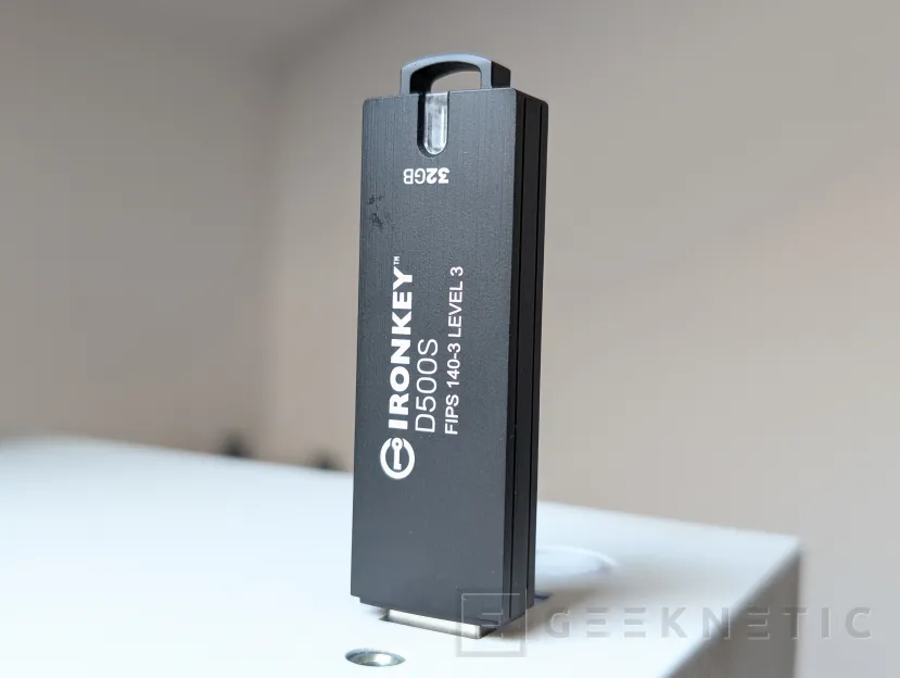 Geeknetic Kingston IronKey D500S 32 GB Review 4