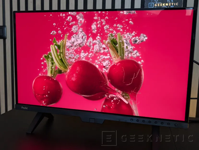 Geeknetic ASUS ProArt Display OLED PA27USD Review: Monitor profesional con panel QD-OLED 4K de 240 Hz y soporte avanzado HDR 12