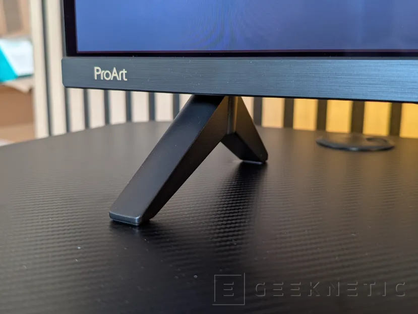 Geeknetic ASUS ProArt Display OLED PA27USD Review: Monitor profesional con panel QD-OLED 4K de 240 Hz y soporte avanzado HDR 3