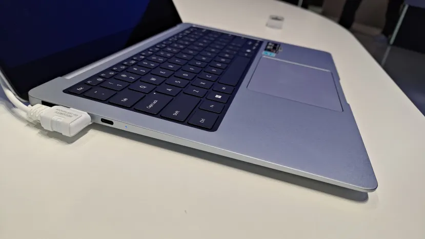 Geeknetic Samsung anuncia en el MWC 2026 la llegada a España de la serie Galaxy Book6: tres portátiles con IA integrada desde 1.149 euros 4