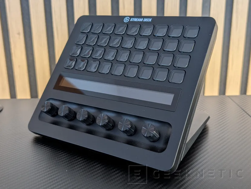 Geeknetic Elgato Stream Deck + XL Review 1