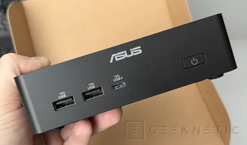 Geeknetic ASUS NUC 16 Pro acerca el edge computing y la IA a entornos profesionales gracias al Intel Core Ultra X7 358H con GPU Intel B390 13