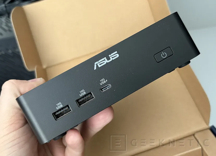 Geeknetic ASUS NUC 16 Pro acerca el edge computing y la IA a entornos profesionales gracias al Intel Core Ultra X7 358H con GPU Intel B390 3