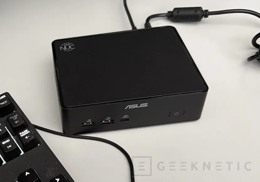 Geeknetic ASUS NUC 16 Pro acerca el edge computing y la IA a entornos profesionales gracias al Intel Core Ultra X7 358H con GPU Intel B390 34