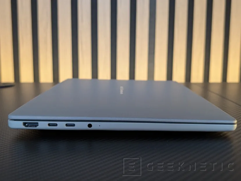 Geeknetic ASUS Zenbook A14 UX3407 Review con Snapdragon X2 Elite (X2E-88-100): potencia y autonomía para dos jornadas en menos de un kilo 3