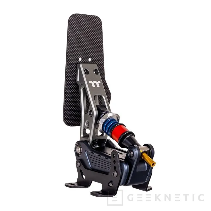 Geeknetic Thermaltake se mete de lleno en el sim racing serio con un nuevo volante GT y unos pedales loadcell pensados para competir 4