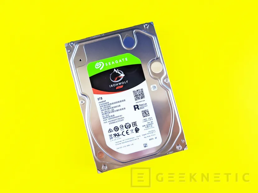 Geeknetic La tregua se enfría: los precios de la RAM dejan de aflojar, mientras que los SSD y los discos duros vuelven a subir notablemente 1