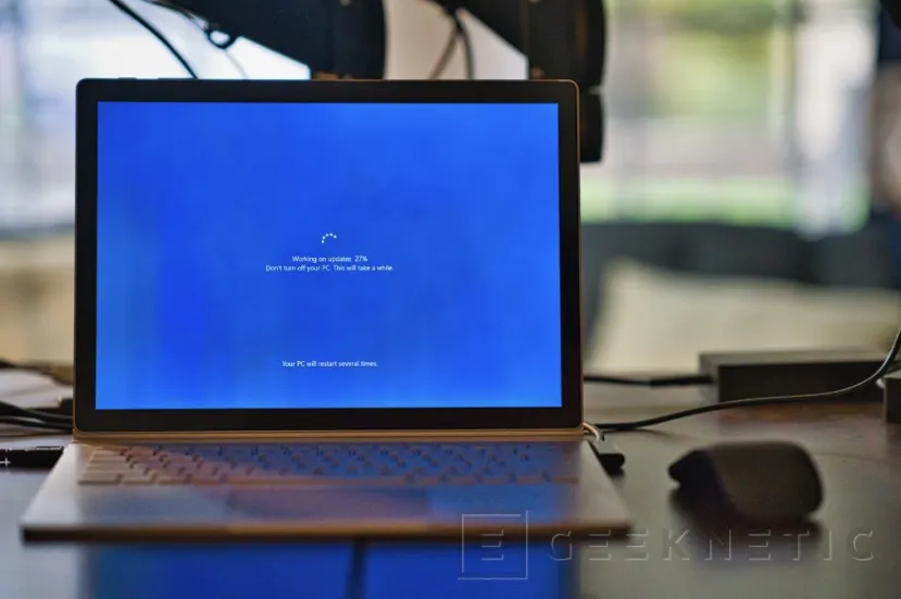 Geeknetic La actualización KB5083769 de Windows 11 está atrapando algunos PC en un bucle de arranque 1