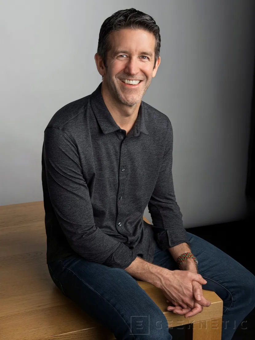 Geeknetic Apple confirma el cambio de CEO: John Ternus sustituirá a Tim Cook en septiembre de 2026 2