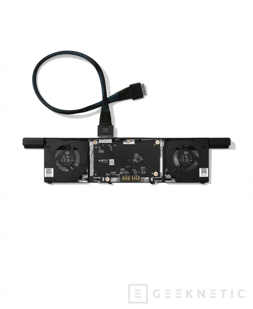 Geeknetic El Framework Laptop 16 ya puede usar GPUs externas con conexión PCIe x8 4