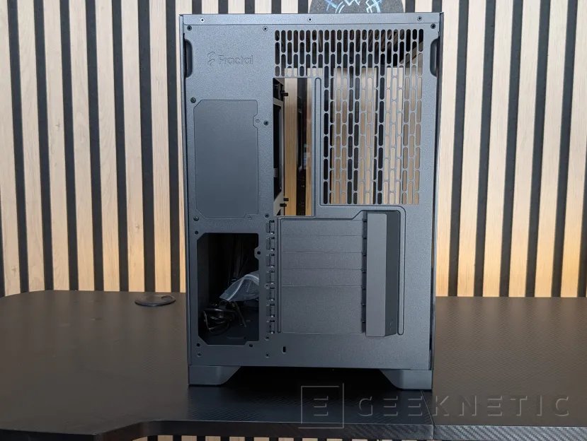 Geeknetic Fractal Design Pop 2 Vision Review: diseño panorámico con 4 ventiladores ARGB por menos de 100 euros 4