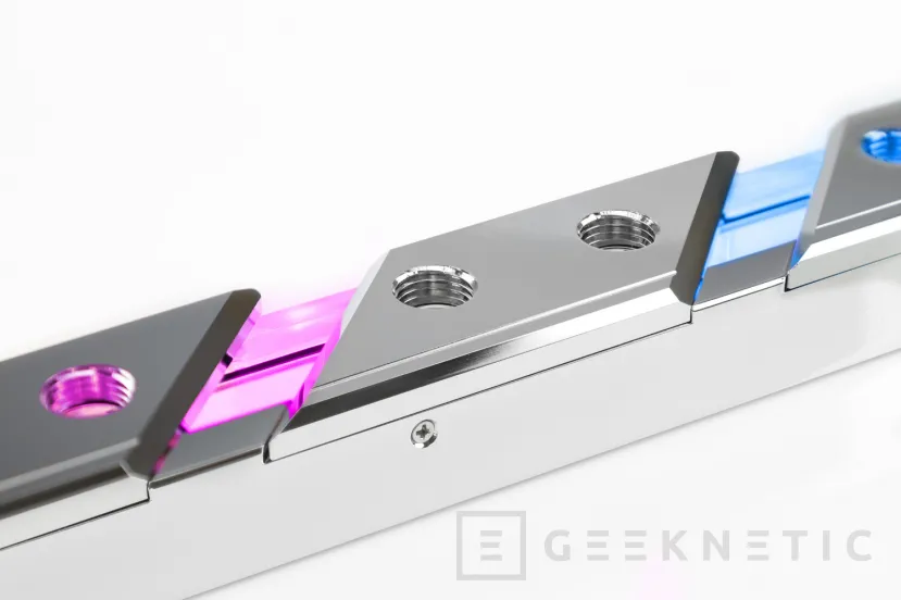 Geeknetic Alphacool presenta el Apex Manifold 360, una distro plate compacta para ordenar mejor los bucles de refrigeración líquida 2